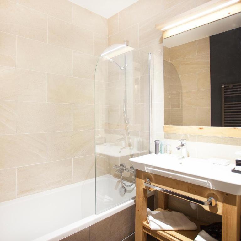 Hotel Saint Charles Val Cenis Lanslebourg-Mont-Cenis Ngoại thất bức ảnh