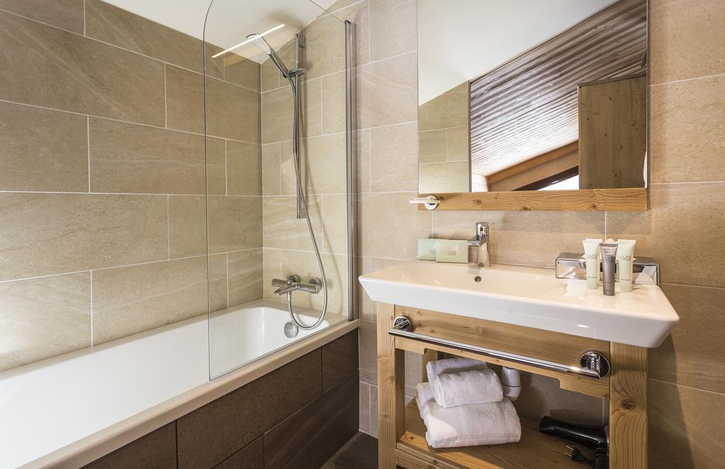 Hotel Saint Charles Val Cenis Lanslebourg-Mont-Cenis Ngoại thất bức ảnh