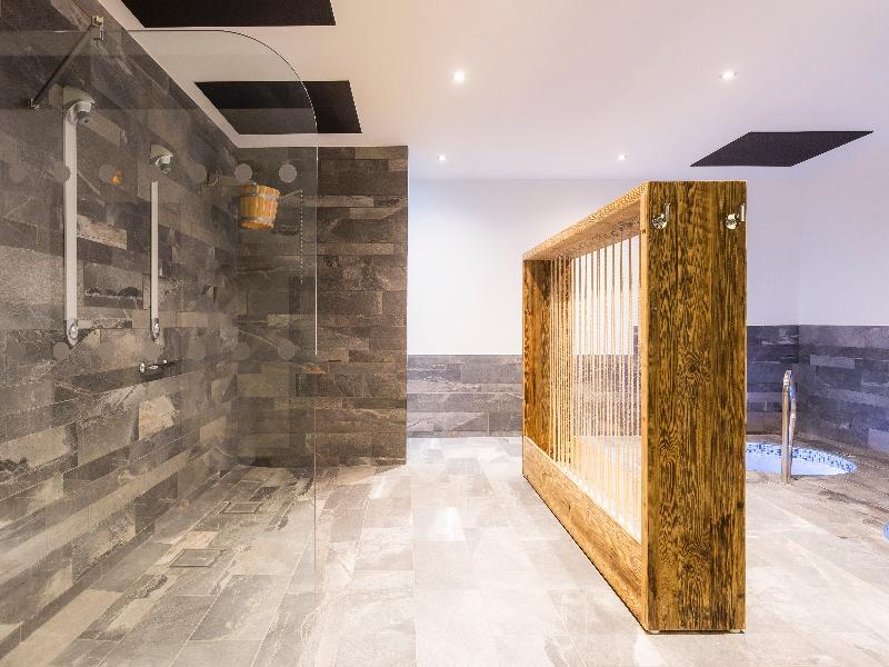 Hotel Saint Charles Val Cenis Lanslebourg-Mont-Cenis Ngoại thất bức ảnh